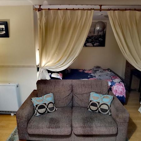 Studio In The Heart Of Kirkwall Or00239F Islas Orcadas Exterior foto